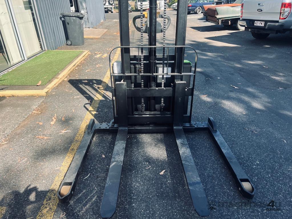 Lithium Stacker